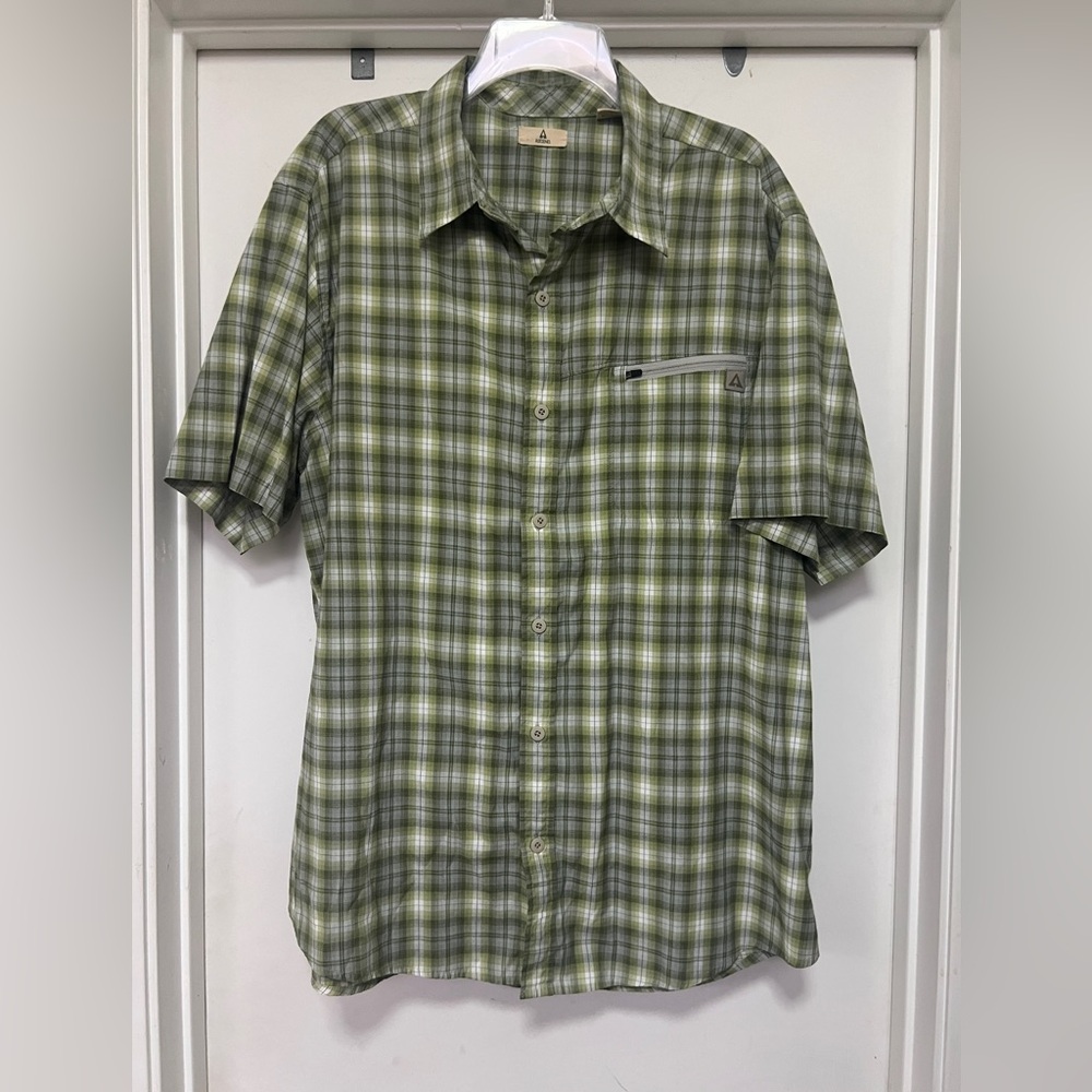 Ascend short sleeve green/gray plaid button up - size XL